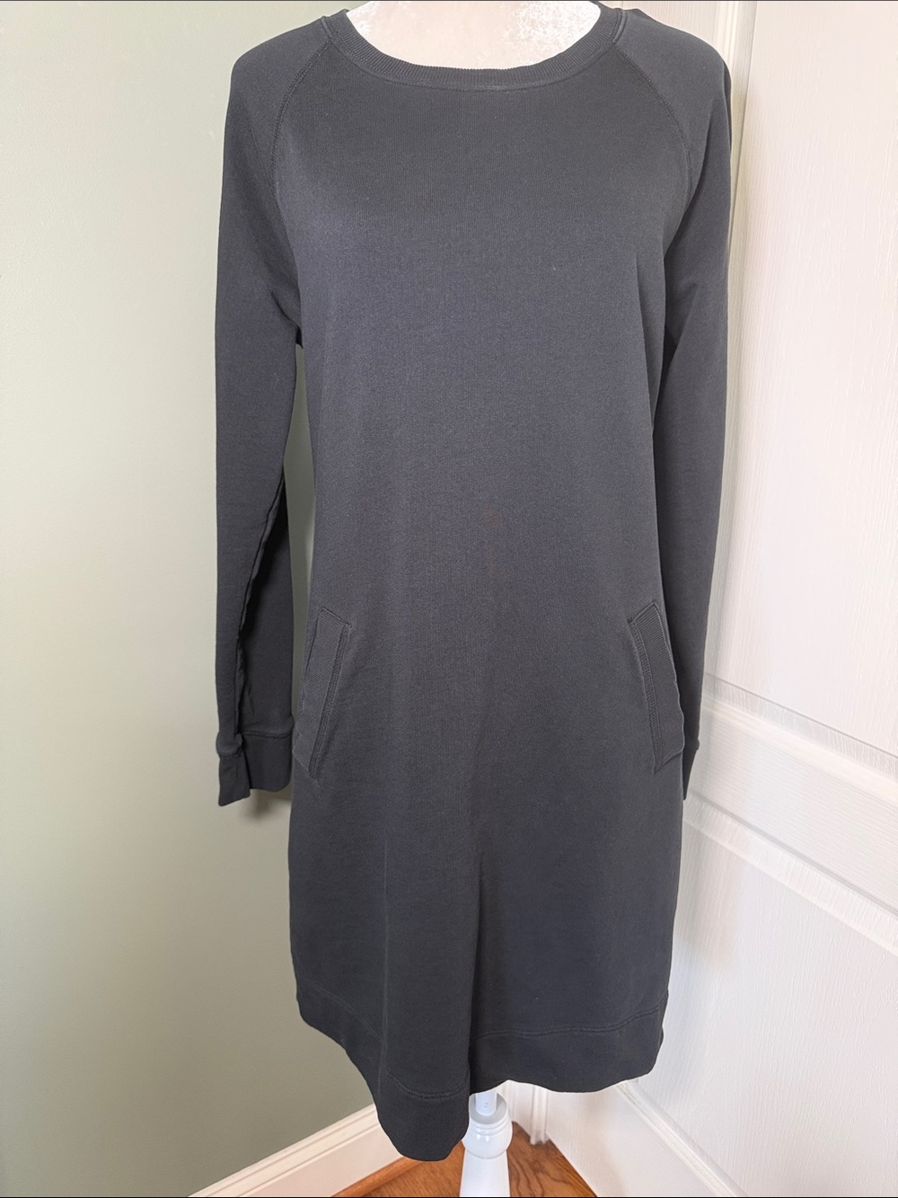 Lilly Pulitzer Beach Comber Black Sweatshirt Dress Pockets L